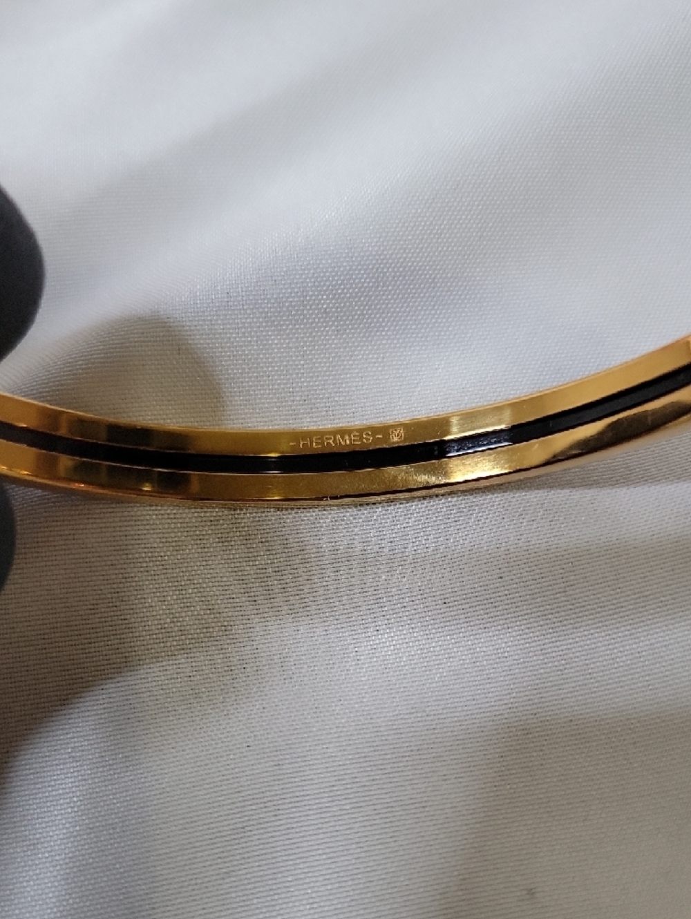 Hermes Gold and Lavender Enamel Narrow Bangle Bracelet - Picture 3 of 5